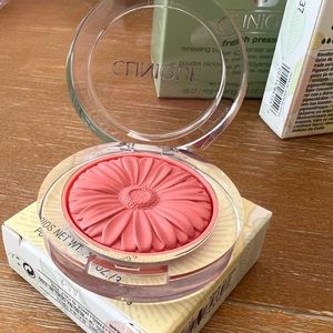 Cheek pop blush pop